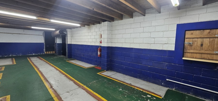 To Let Commercial Property for Rent in Beacon Bay North Eastern Cape